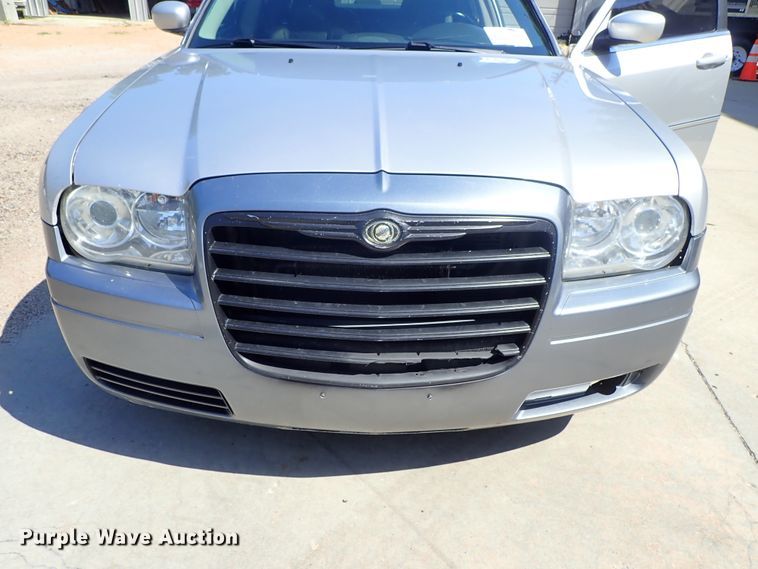 image for item DE5511 2006 Chrysler 300C SRT-8