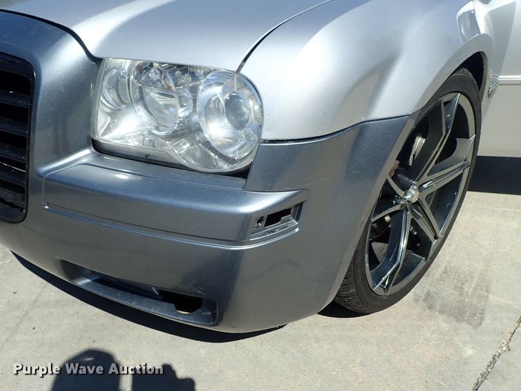 image for item DE5511 2006 Chrysler 300C SRT-8