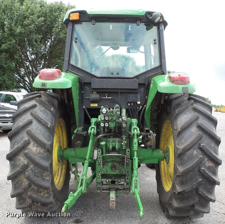 image for item DE7875 2006 John Deere 6615 tractor