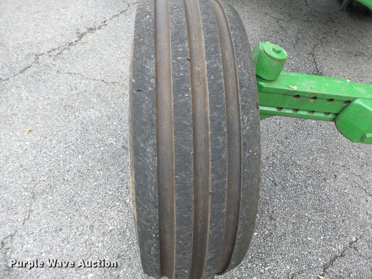 image for item DE7875 2006 John Deere 6615 tractor