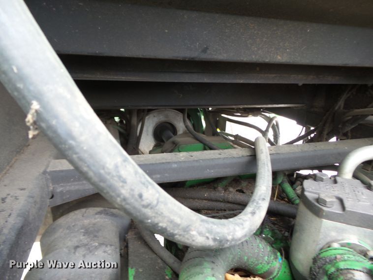 image for item DE7875 2006 John Deere 6615 tractor