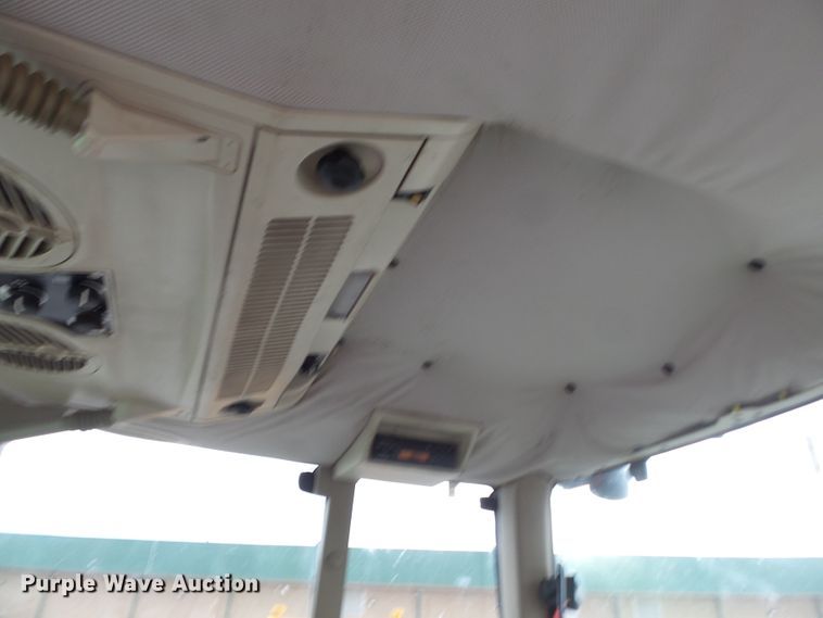 image for item DE7875 2006 John Deere 6615 tractor