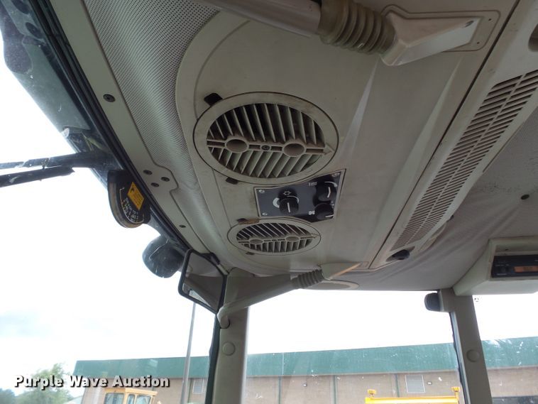 image for item DE7875 2006 John Deere 6615 tractor