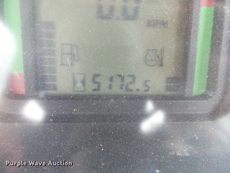 image for item DE7875 2006 John Deere 6615 tractor