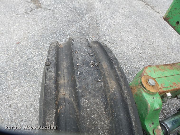 image for item DE7876 2001 John Deere 6410 tractor