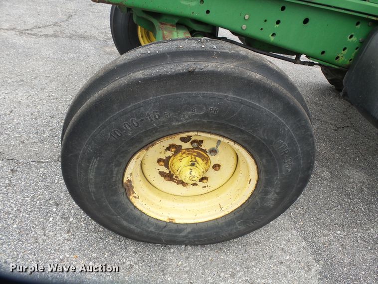 image for item DE7876 2001 John Deere 6410 tractor