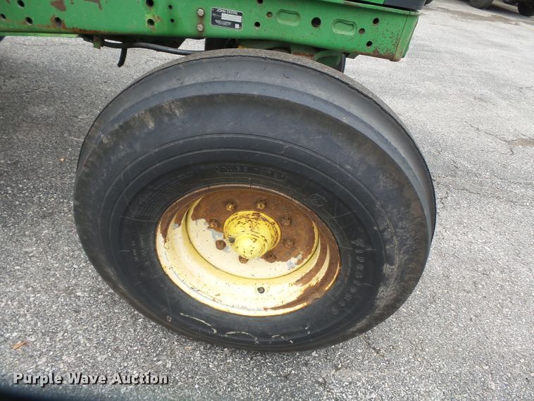 image for item DE7876 2001 John Deere 6410 tractor