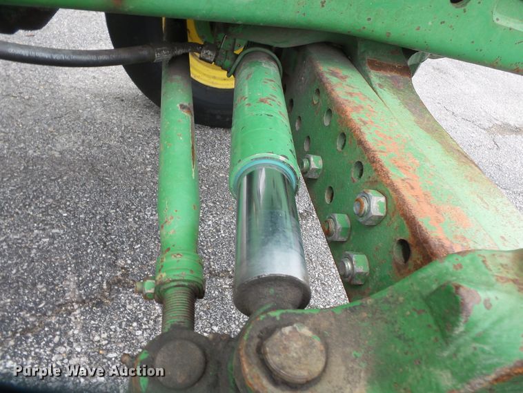 image for item DE7876 2001 John Deere 6410 tractor