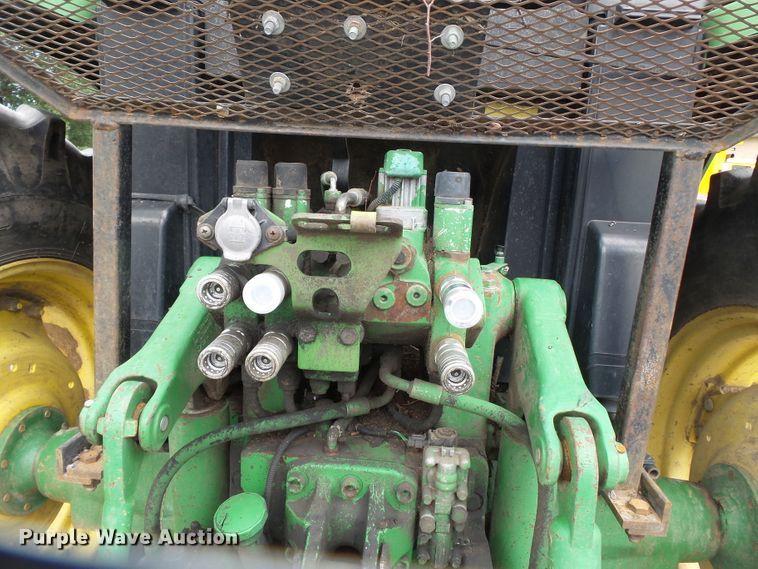 image for item DE7876 2001 John Deere 6410 tractor