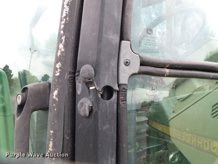 image for item DE7876 2001 John Deere 6410 tractor