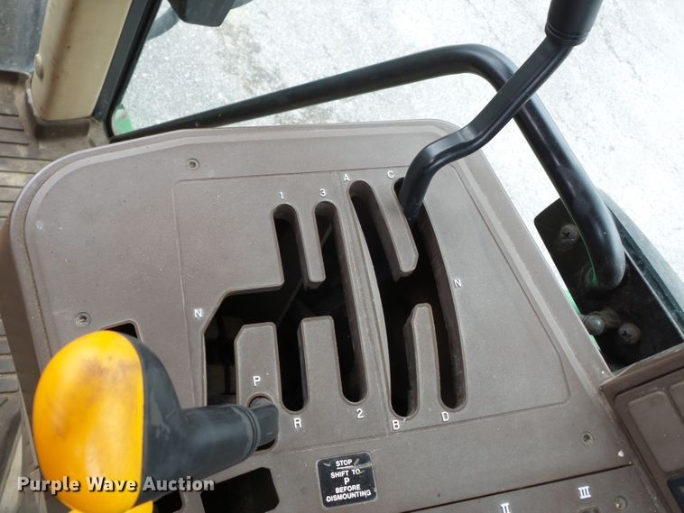 image for item DE7876 2001 John Deere 6410 tractor