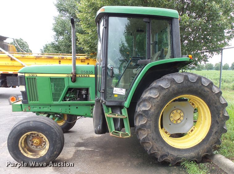 image for item DE7879 2001 John Deere 6410 tractor