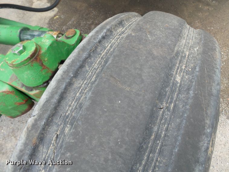 image for item DE7879 2001 John Deere 6410 tractor