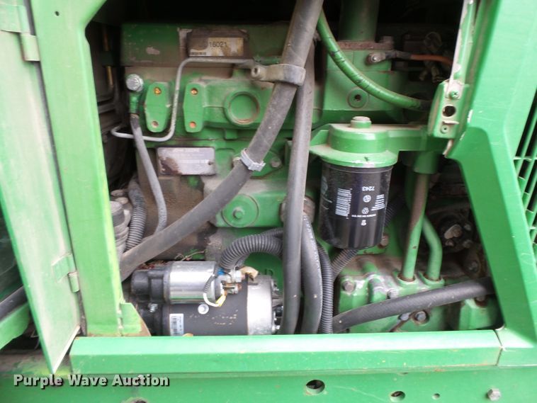 image for item DE7879 2001 John Deere 6410 tractor