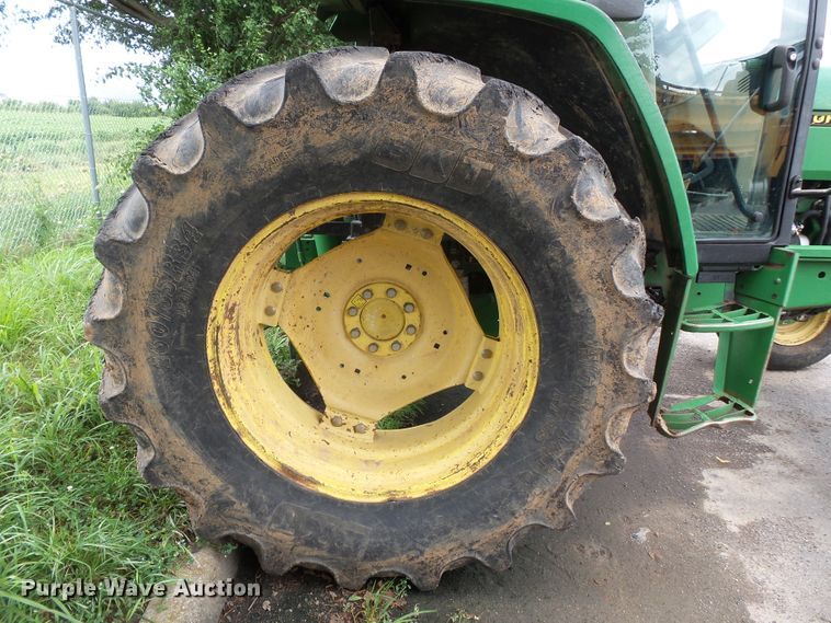 image for item DE7879 2001 John Deere 6410 tractor