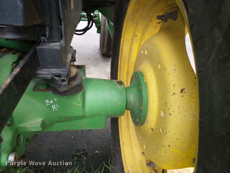 image for item DE7879 2001 John Deere 6410 tractor