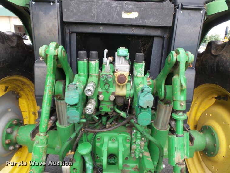 image for item DE7879 2001 John Deere 6410 tractor