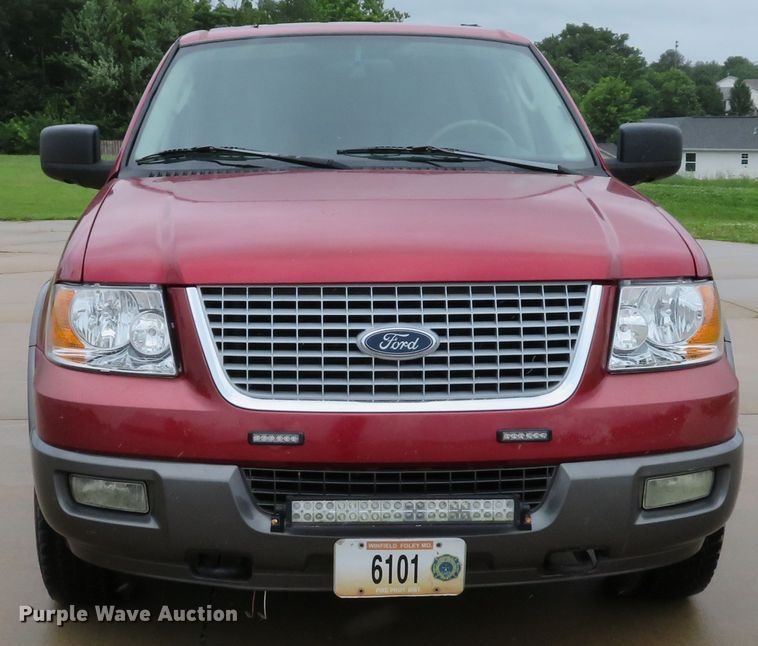 image for item DE8169 2004 Ford Expedition SUV