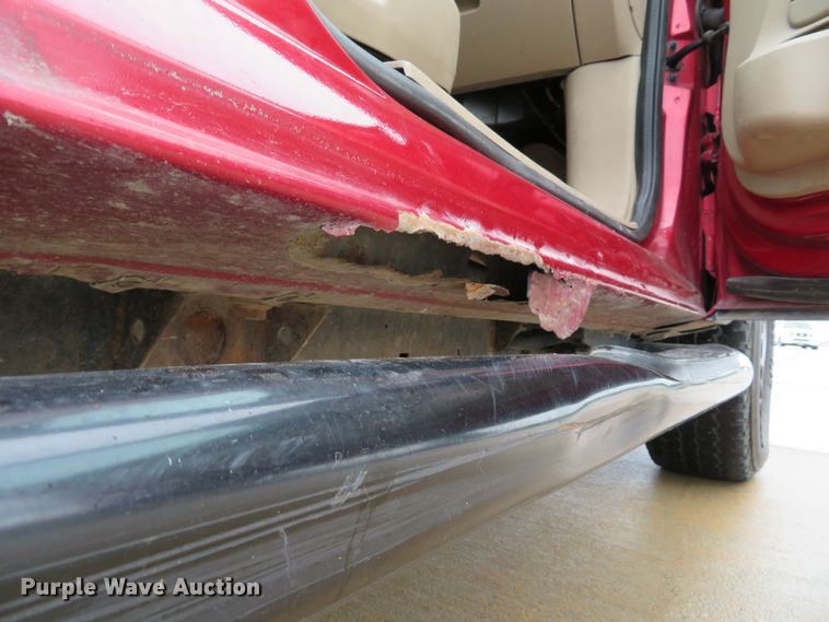 image for item DE8169 2004 Ford Expedition SUV