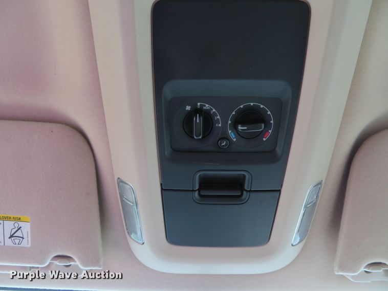 image for item DE8169 2004 Ford Expedition SUV