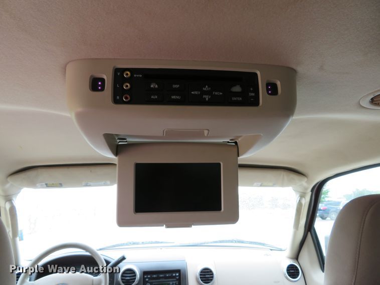 image for item DE8169 2004 Ford Expedition SUV