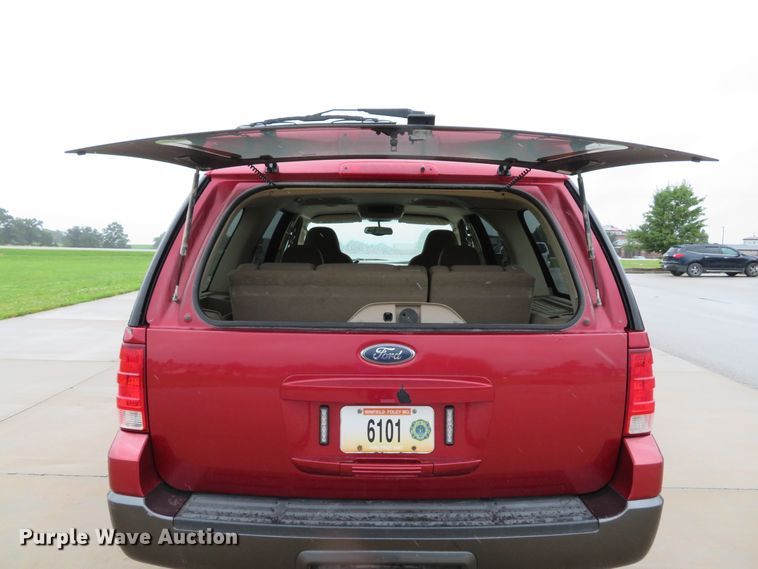 image for item DE8169 2004 Ford Expedition SUV
