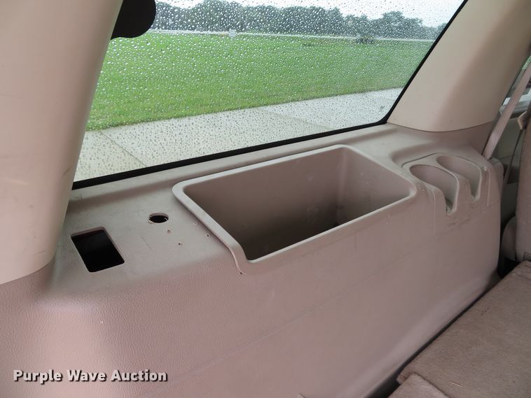 image for item DE8169 2004 Ford Expedition SUV