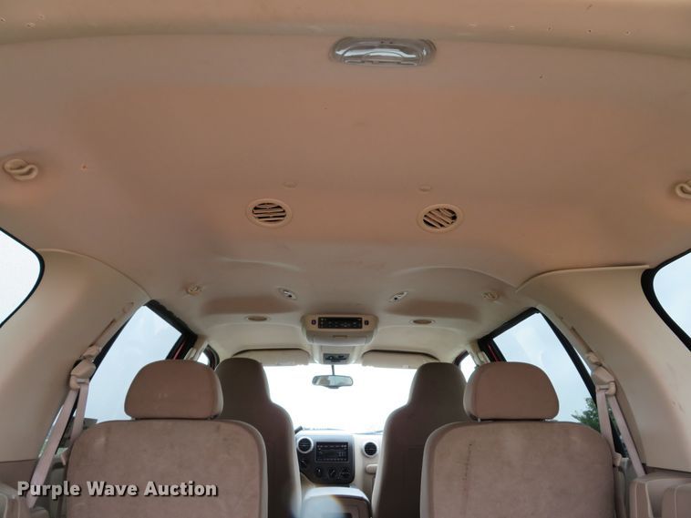 image for item DE8169 2004 Ford Expedition SUV