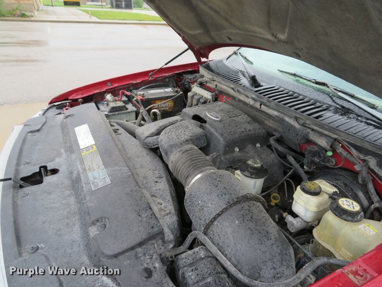 image for item DE8169 2004 Ford Expedition SUV