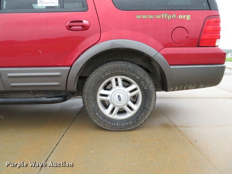 image for item DE8169 2004 Ford Expedition SUV