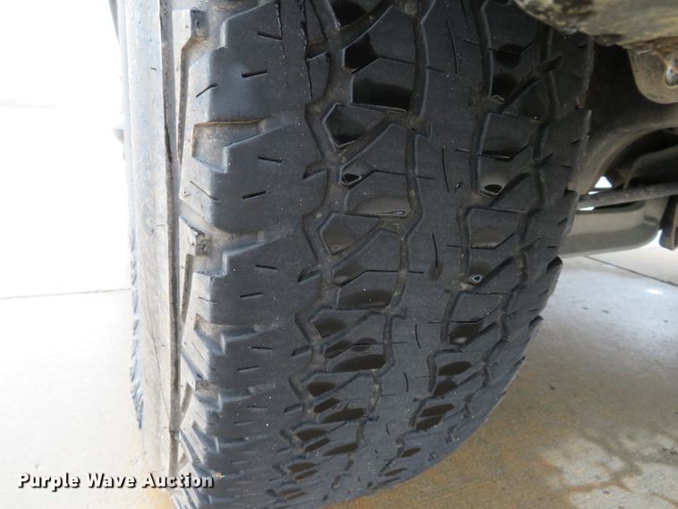 image for item DE8169 2004 Ford Expedition SUV