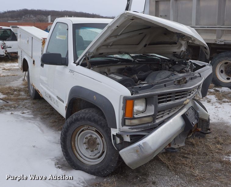 image for item DF7586 2000 Chevrolet K2500 utility bed pickup truck