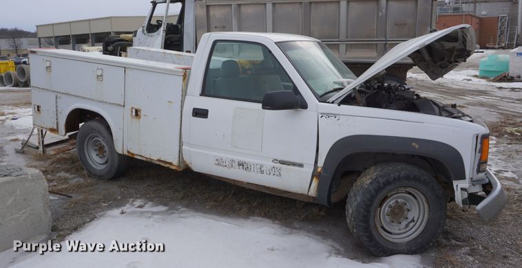 image for item DF7586 2000 Chevrolet K2500 utility bed pickup truck