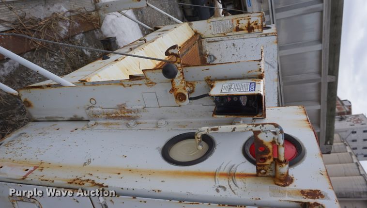 image for item DF7586 2000 Chevrolet K2500 utility bed pickup truck