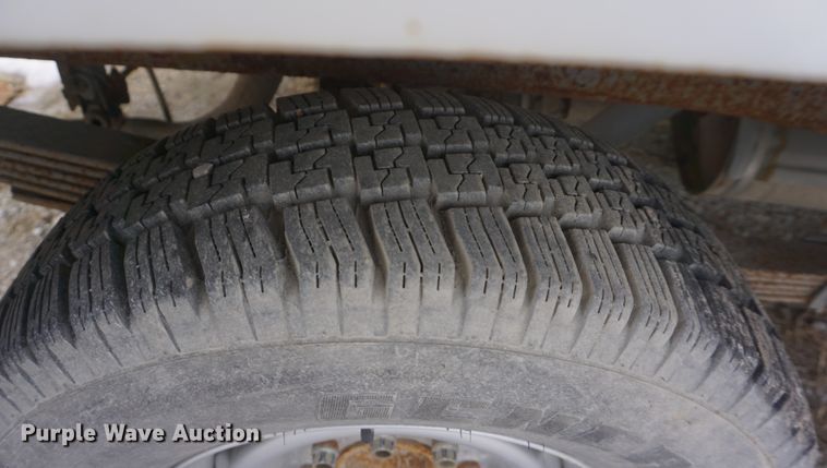 image for item DF7586 2000 Chevrolet K2500 utility bed pickup truck