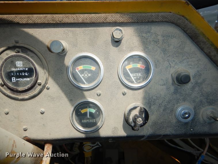 image for item DG1138 Allis Chalmers 545H wheel loader