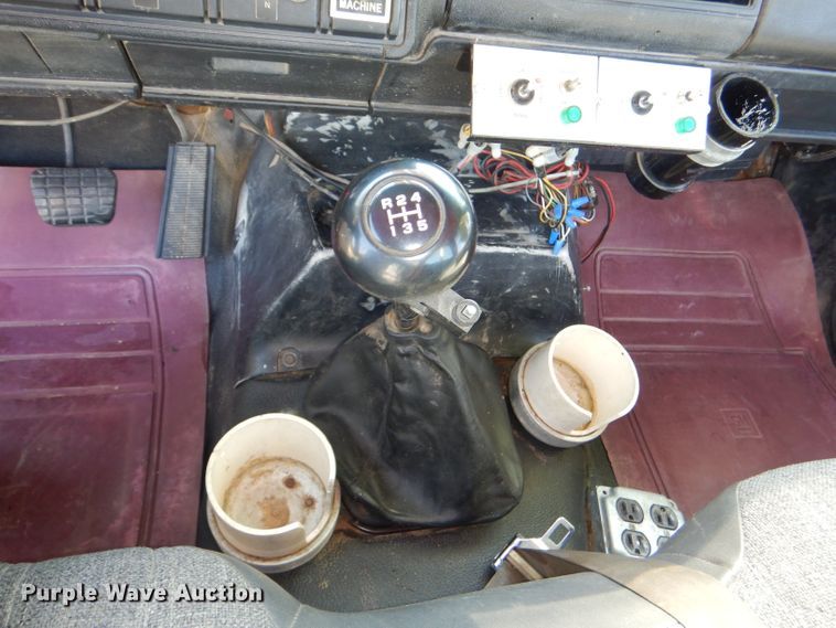 image for item DG4785 1994 Chevrolet Kodiak C6500 bucket truck