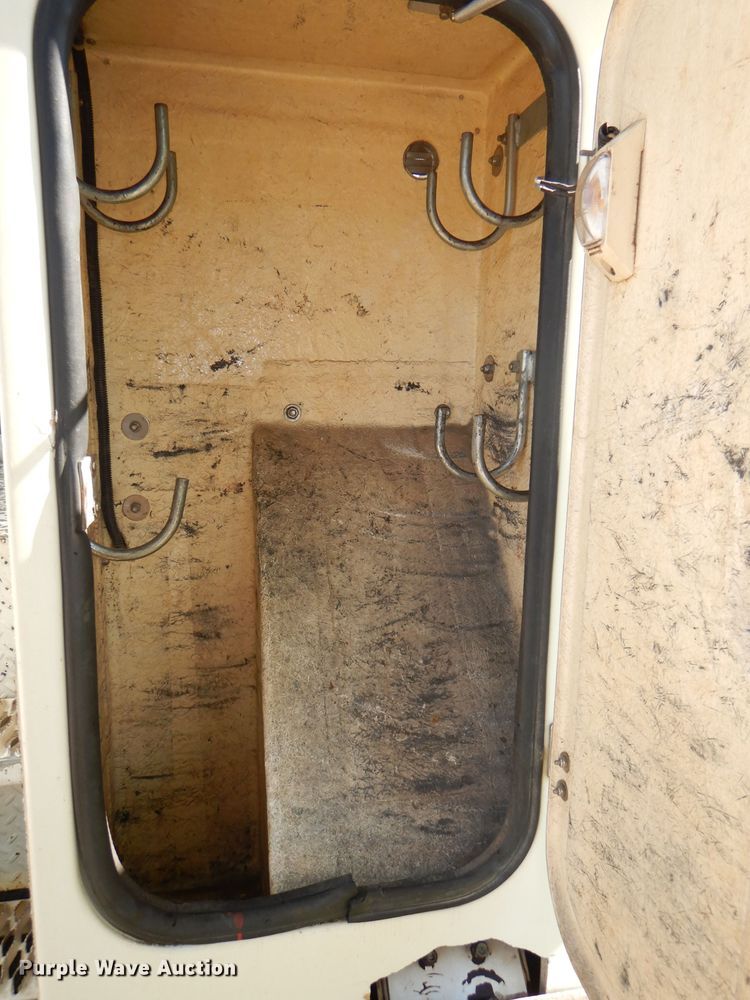 image for item DG4785 1994 Chevrolet Kodiak C6500 bucket truck