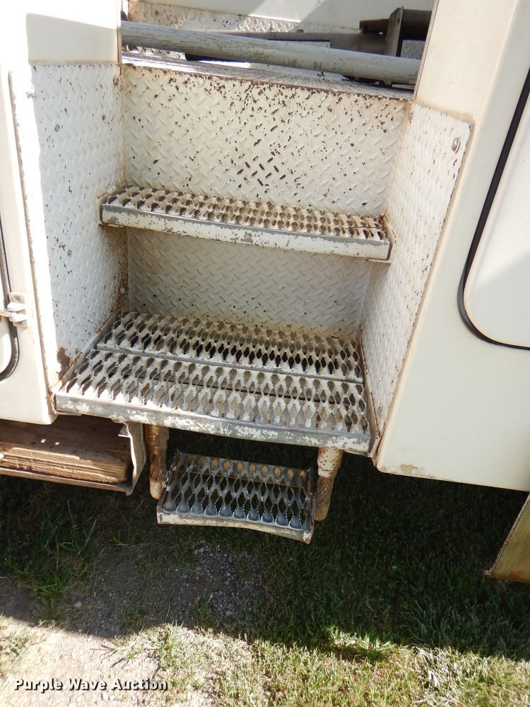 image for item DG4785 1994 Chevrolet Kodiak C6500 bucket truck