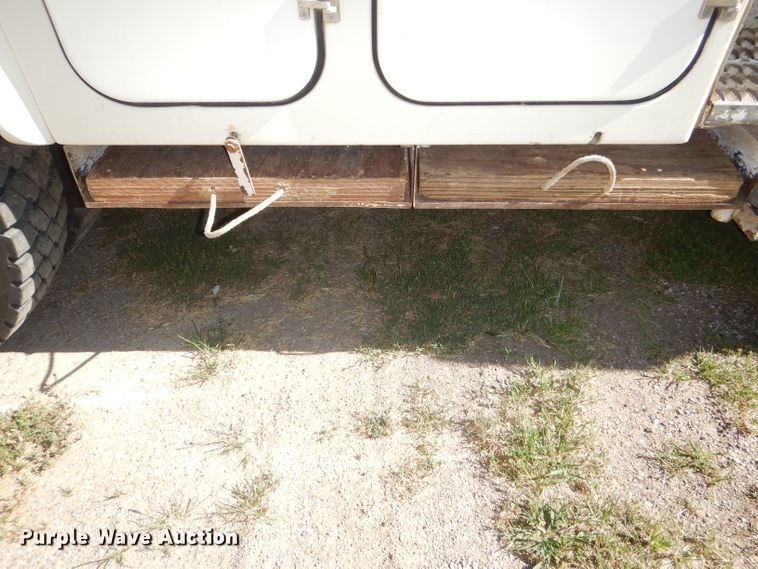 image for item DG4785 1994 Chevrolet Kodiak C6500 bucket truck