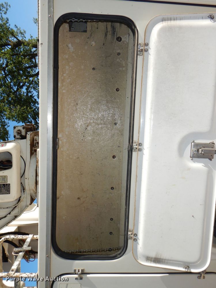 image for item DG4785 1994 Chevrolet Kodiak C6500 bucket truck