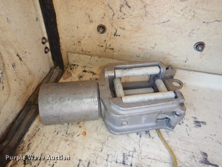 image for item DG4785 1994 Chevrolet Kodiak C6500 bucket truck