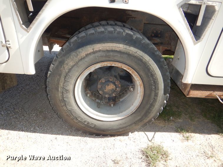 image for item DG4785 1994 Chevrolet Kodiak C6500 bucket truck