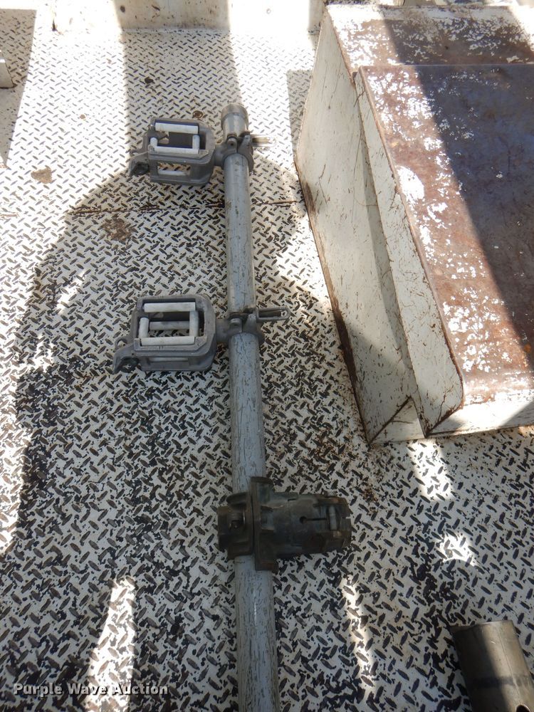 image for item DG4785 1994 Chevrolet Kodiak C6500 bucket truck