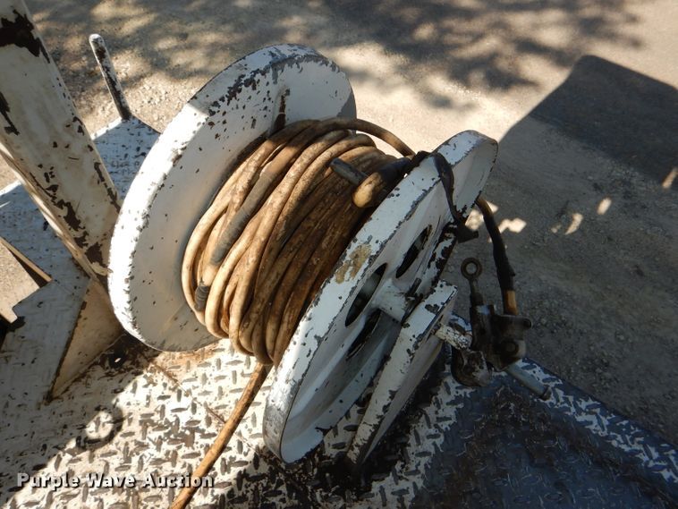 image for item DG4785 1994 Chevrolet Kodiak C6500 bucket truck