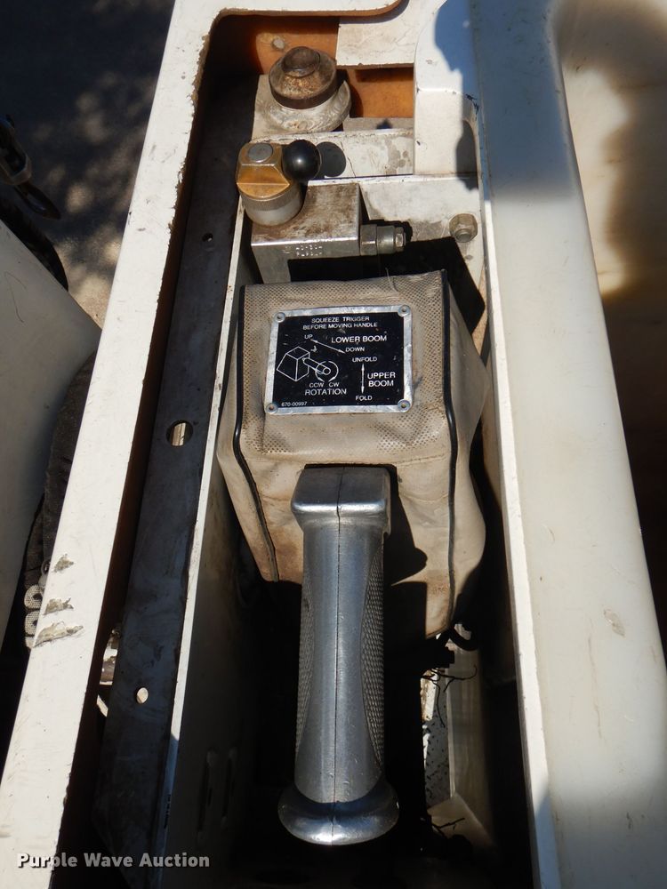 image for item DG4785 1994 Chevrolet Kodiak C6500 bucket truck