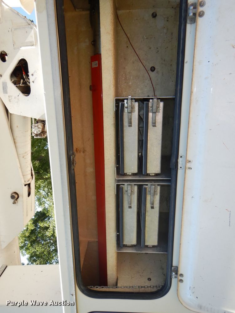 image for item DG4785 1994 Chevrolet Kodiak C6500 bucket truck