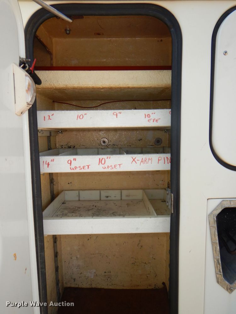 image for item DG4785 1994 Chevrolet Kodiak C6500 bucket truck