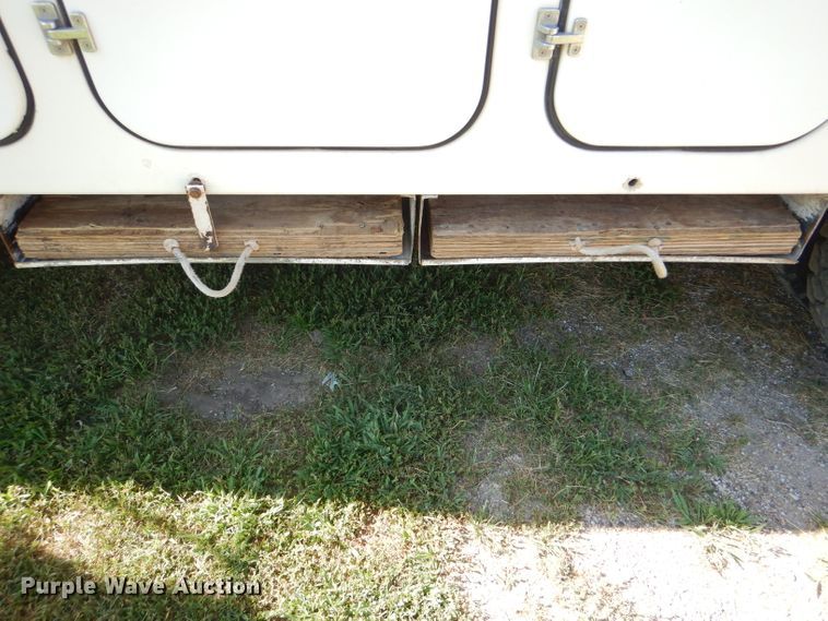 image for item DG4785 1994 Chevrolet Kodiak C6500 bucket truck