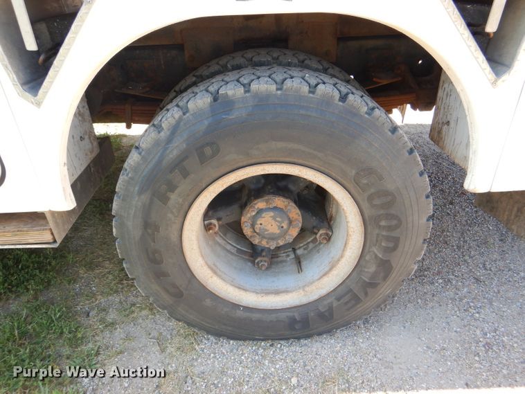 image for item DG4785 1994 Chevrolet Kodiak C6500 bucket truck